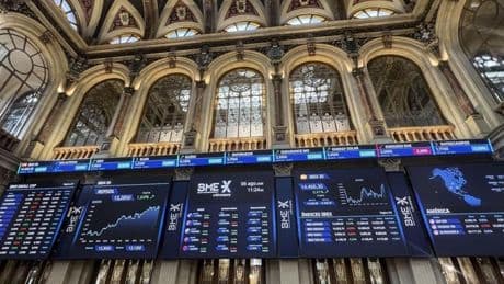 La Bolsa española ignora a Trump y se aferra a máximos desde 2008