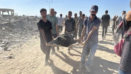 İsrail’in Gazze'ye saldırılarında 8'i yardım bekleyen, 22 Filistinli hayatını kaybetti