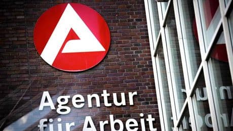 Arbeitsmarkt: Arbeitslosigkeit in Bremen sinkt im Mai nur leicht