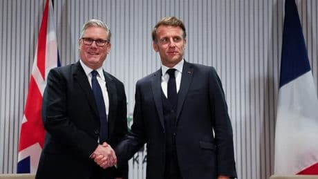 IA: Emmanuel Macron juge "crucial" un partenariat entre Paris et Londres face au retard sur la Chine et les États-Unis