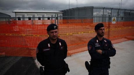 Leoncavallo, la 'casa okupa' de Milán que la Policía logró desalojar tras 133 intentos