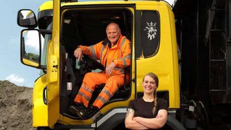 Jade (27) is trucker, net als haar vader: ’Hij was stomverbaasd dat ik ook wilde rijden’