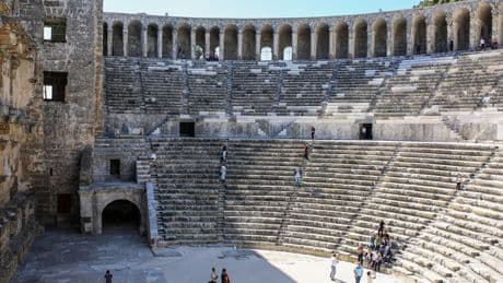 Eşsiz eserler gün yüzüne çıkarılıyor... Bakan Ersoy: Aspendos'un bize armağanı oldu