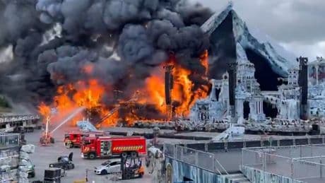 Tomorrowland 2025 : un gigantesque incendie s’est déclaré sur le site du festival à Boom, en Belgique