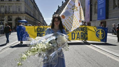 Néofascistes samedi, royalistes dimanche… À Paris, un week-end sous les sigles de l’extrême droite radicale