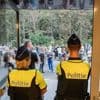 Chaotische start extra districtsraad Deurne: tientallen bewoners moeten ‘om veiligheidsredenen’ buiten blijven
