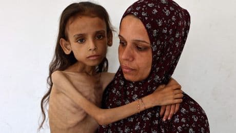 Striscia di Gaza, Israele: se esistesse Palestina sarebbe lo Stato di Hamas. Idf dà fuoco a sede Mezzaluna rossa: un morto