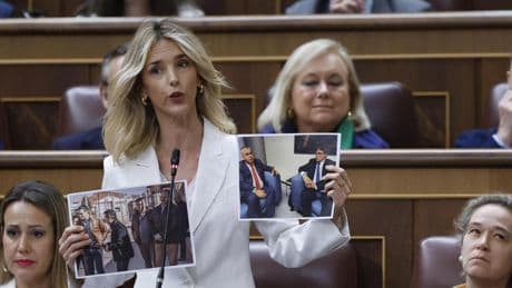 El "todo quedará en nada" de Cayetana Álvarez de Toledo que planea sobre el PSOE: el augurio de su "extinción" por "sumisión"