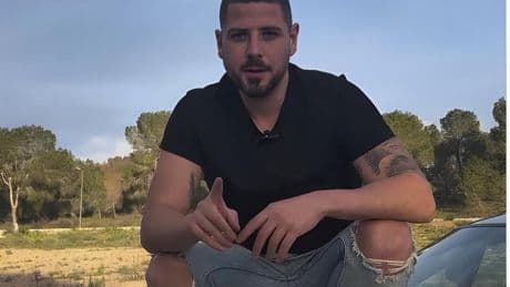 Pedro Bastida, mecánico: "Cada vez estamos pagando más por menos, todo es más caro y nos ofrecen menos"