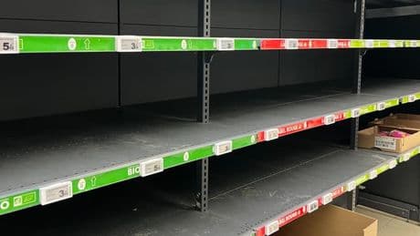 Est-ce seulement parce que les Français mangent un peu plus d'œufs que les rayons sont souvent vides?