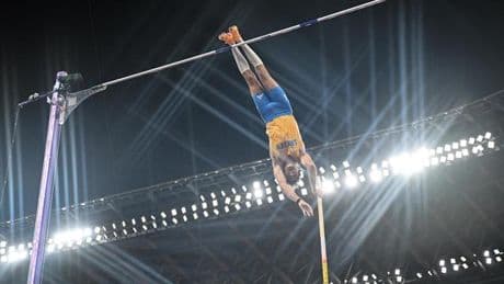 Leichtathletik-Weltmeisterschaft: Armand Duplantis holt WM-Titel im Stabhochsprung mit neuem Weltrekord