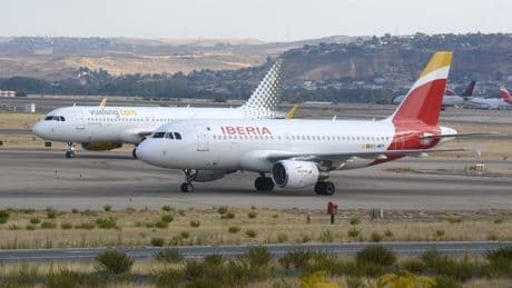 Vueling supera a Iberia como la segunda aerolínea en España