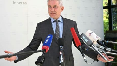 Schweiz: Systematische Zurückweisungen an Grenzen verstoßen gegen das Recht