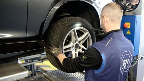 TÜV-Kosten: Dieser Trick mindert die Kosten Ihrer Fahrzeuguntersuchung