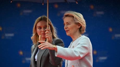 Von der Leyen denuncia que "Putin no quiere la paz" y adelanta ya más sanciones: a los bancos rusos, al crudo y por primera vez "prohibición del Nord Stream"