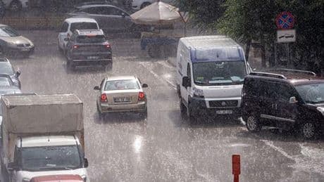 Erzurum'da kuvvetli sağanak etkili oldu