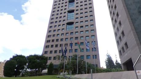 Ambassadepand Nederland in Tel Aviv beschadigd na luchtaanval Iran, personeel ongedeerd