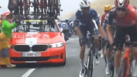 Tour de France: Begleitfahrzeug auf 14. Etappe fährt Zuschauer an