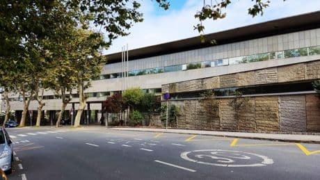Una mujer trasladada al hospital en A Coruña tras ser atropellada por una ambulancia