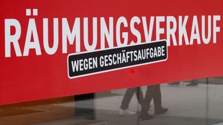 Firmen schließen: Ausgerechnet Zukunftsbranchen fehlen Fachkräfte