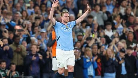 Kevin De Bruyne down to final two transfer options after Mo Salah's Liverpool plea