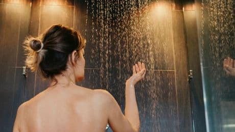 Energie sparen beim Duschen: Warm oder kalt duschen? Kostenvergleich