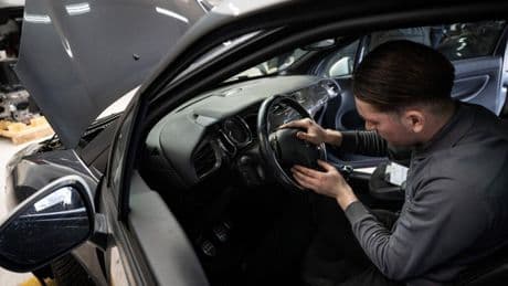 Airbags Takata défectueux: 800 000 voitures supplémentaires immobilisées en France