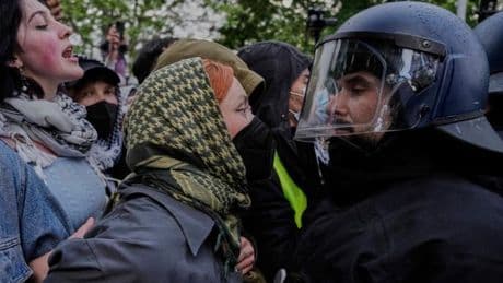 „Nur als Mordversuch zu deuten“ – Entsetzen über Attacke auf Polizisten in Berlin