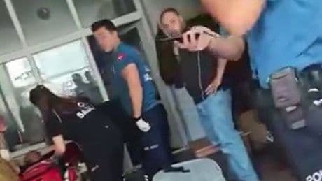 Annesini rahatsız ettiğini öğrendiği ev sahibini işyerinde bıçakladı; 'Namusumu temizledim' dedi
