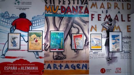 El artista de la Movida Javier de Juan expone su obra en el Museo Nacional de Artes Decorativas en Madrid