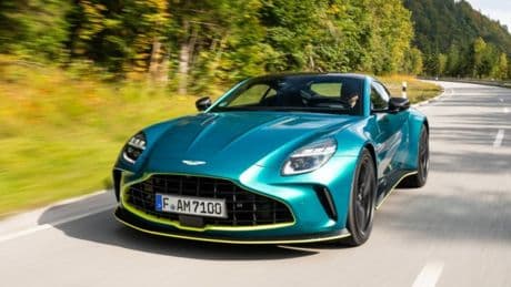 Wie bei James Bond: Polizei stoppt Aston Martin mit Wechsel-Kennzeichen