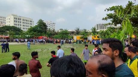 Bangladesch: Militärflugzeug auf Schulgelände gestürzt – mindestens 16 Tote