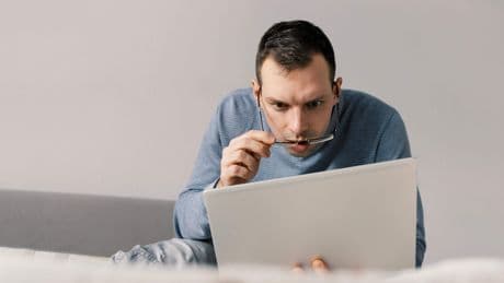 Zoon ziet in zes jaar tijd €135.000 van rekening vader verdwijnen: Rabobank niet aansprakelijk