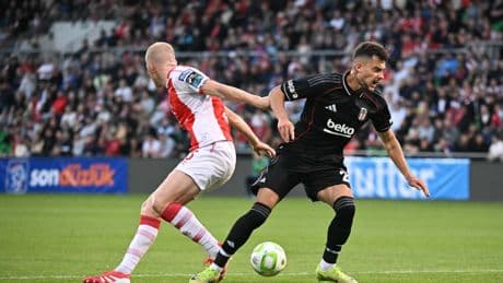 Beşiktaş'ta Ernest Muçi endişesi