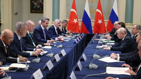 Erdoğan ve Putin, Çin'de bir araya geldi