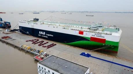 SAIC envía a Europa el barco más grande del mundo: mide como tres Boeing 747 y puede transportar 9.500 vehículos