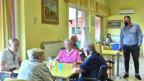 Anziani in Rsa, allarme liste d’attesa a Genova: “Budget limitati e rette alle stelle”