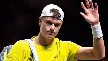 Holger Rune immediately rebuffed after 'messaging' married tennis star - 'Ignores me now'