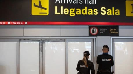 &#039;Operación Ghost Air&#039;: desmantelan un grupo criminal que introducía cocaína en Barajas dentro de maletas