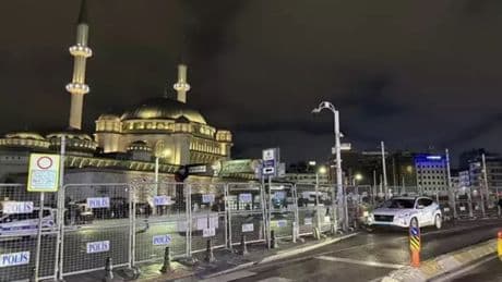 Taksim araç ve yaya trafiğine yeniden açıldı! 1 Mayıs tedbirleri için kapatılmıştı