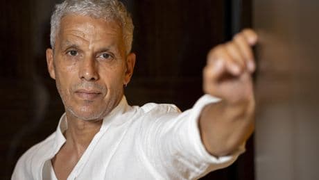 Sami Bouajila crève l’écran dans Rapaces : itinéraire d’un acteur gâté