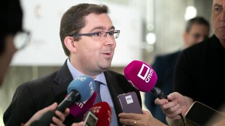 Gavilán se despide del Banco de España con un mensaje de alerta sobre el golpe arancelario y el frenazo de la economía