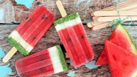 El helado de sandía con solo tres ingredientes que puedes preparar en pocos minutos