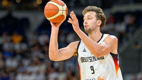 Vor der Basketball-EM: Schröder zurück: Basketballer gewinnen auch zweiten EM-Test