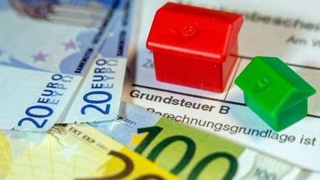 Kommunen machen sich die Taschen voll - Jede 3. Gemeinde bricht Grundsteuer-Versprechen