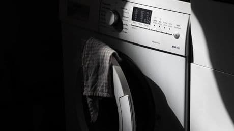 Hausmittel im Test: Wie der Rostfleck von der Bluse verschwindet