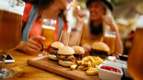 Los restaurantes reducen raciones para ajustarse al apetito de quienes toman Ozempic