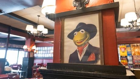 These Broadway portraits were stolen from iconic theater district restaurant Sardi’s