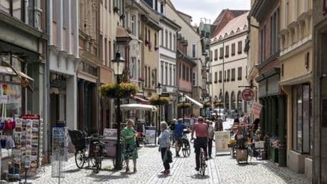 Deutschland: Nur noch rund 17 Prozent der Ostdeutschen haben Vertrauen in den Staat