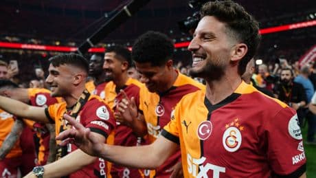 Dries Mertens 100. maçında veda etti